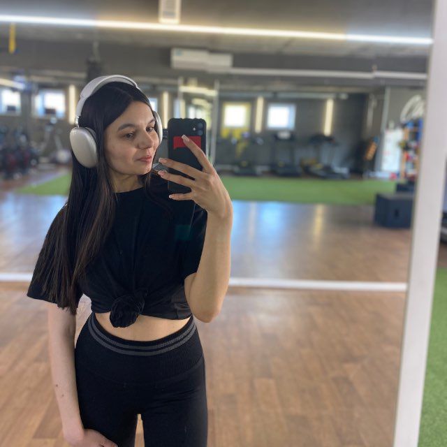 Dina Shigapova — Студия танцев, Модель