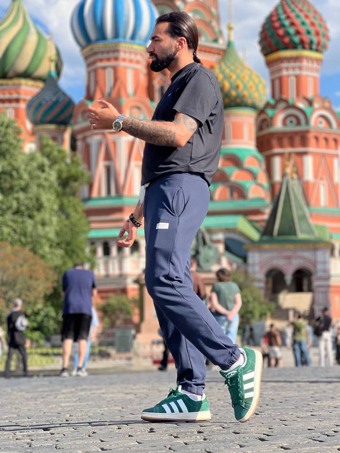 Лето — Юнус, Москва